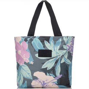 NWT ALOHA COLLECTION • Day Tripper Tote Bag - Pau Hana